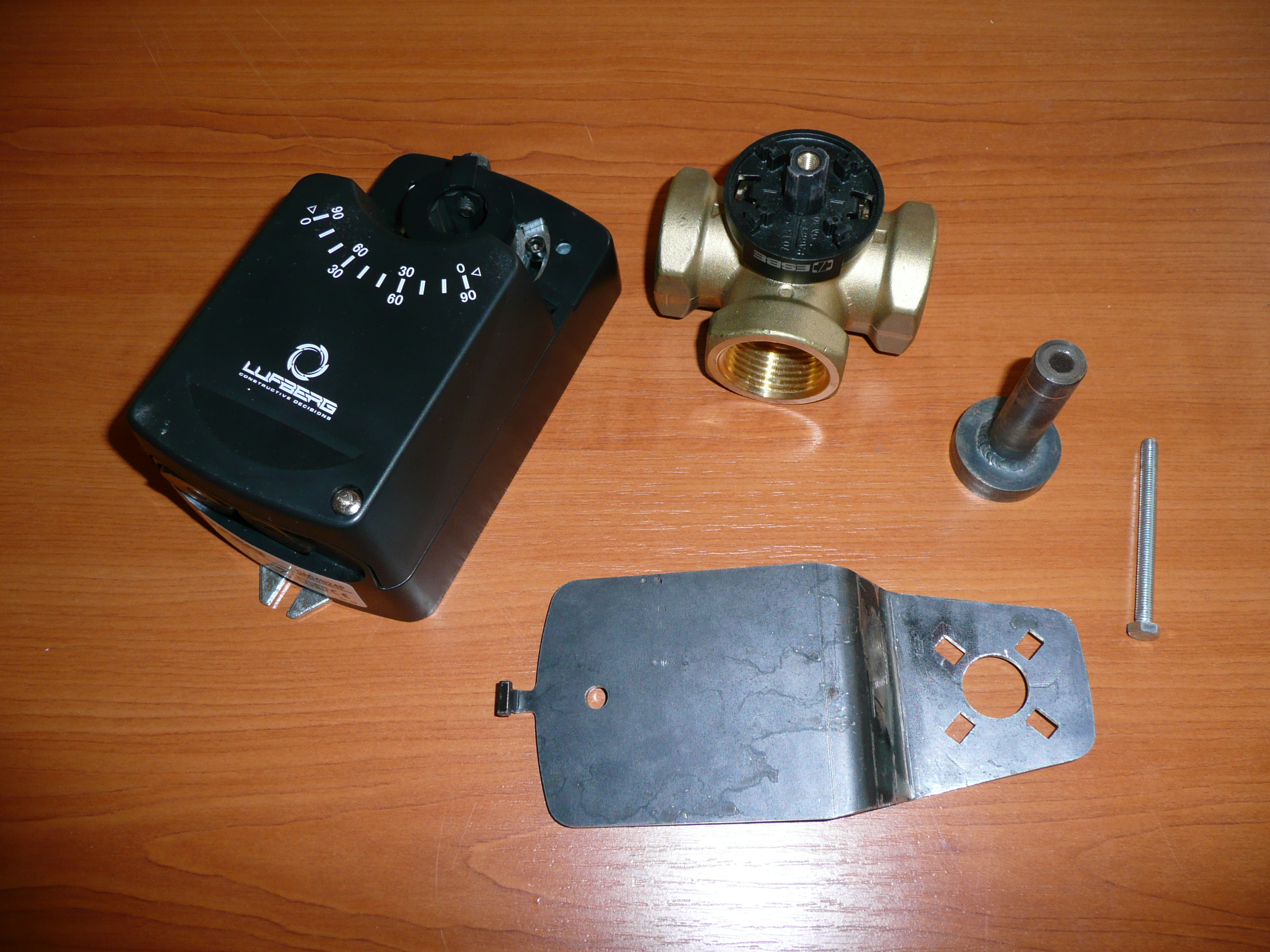 Adaptér pro připojení servopohonu k servoventilu